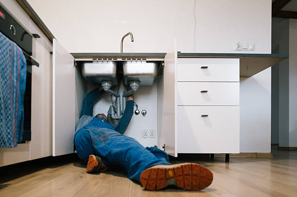 Professional Leak Detection technician working in Deersville, OH